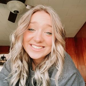 Meet your Posher, April